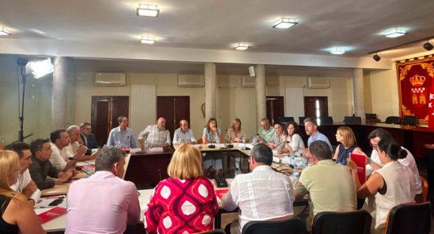 Reunión de los municipios afectados por incendio de la Sierra Oeste con la CAM